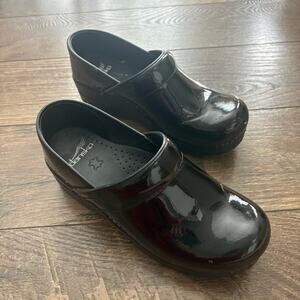 Dansko Black Patent Leather Clogs Orthotic Healthcare Womens Size EU 37 US 7